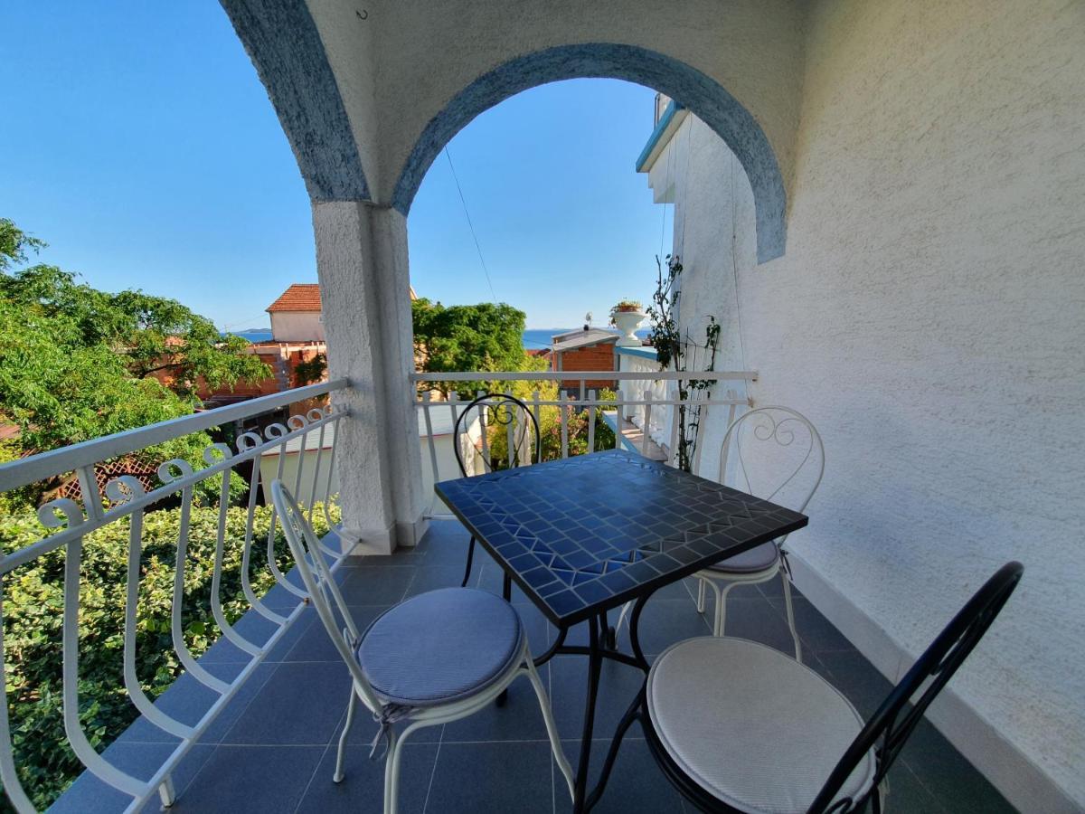 Oleander Apartment In Pakoštane Eksteriør billede